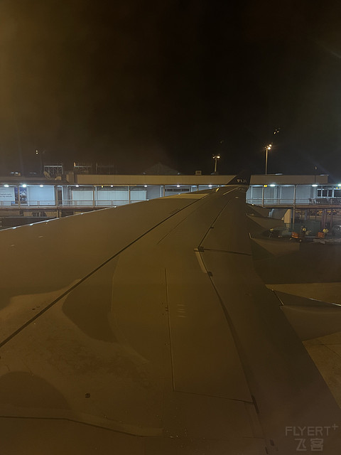 南太平洋珠玉新秀 ｜ 斐济航空新加坡-楠迪-洛杉矶Repo