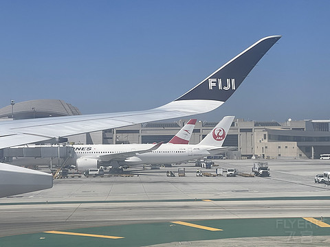 南太平洋珠玉新秀 ｜ 斐济航空新加坡-楠迪-洛杉矶Repo