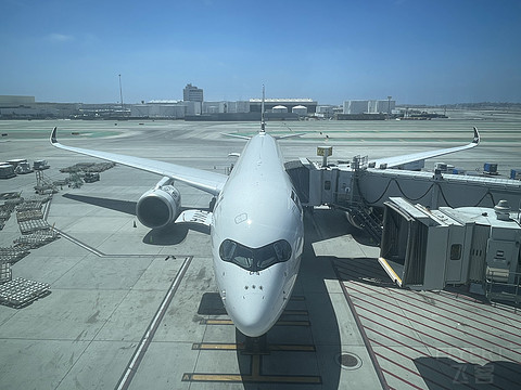 南太平洋珠玉新秀 ｜ 斐济航空新加坡-楠迪-洛杉矶Repo