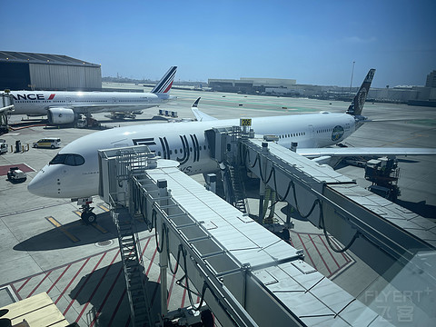 南太平洋珠玉新秀 ｜ 斐济航空新加坡-楠迪-洛杉矶Repo