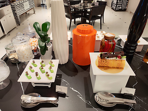 武汉泛海费尔蒙酒店【丝佰趣】东南亚主题美食节自助晚餐体验