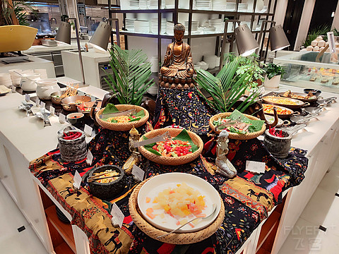 武汉泛海费尔蒙酒店【丝佰趣】东南亚主题美食节自助晚餐体验