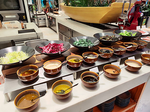 武汉泛海费尔蒙酒店【丝佰趣】东南亚主题美食节自助晚餐体验