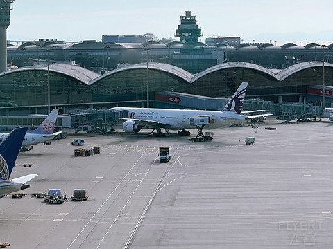 QR817｜Qatar Airways HKG-DOH Business Class｜B77W