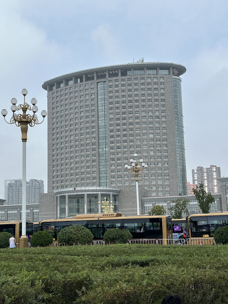 180711PXYINHBOYTEWROYQ.png