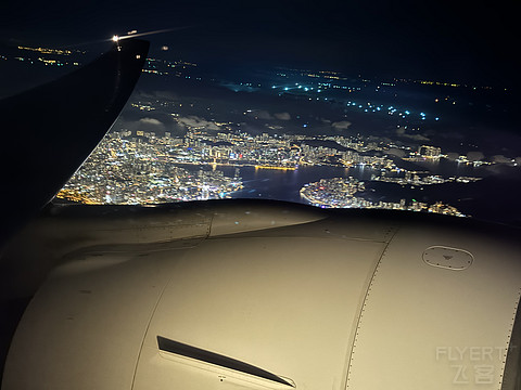 QR817｜Qatar Airways HKG-DOH Business Class｜B77W