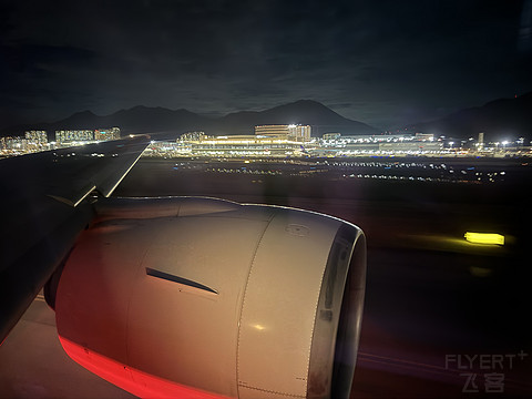 QR817｜Qatar Airways HKG-DOH Business Class｜B77W