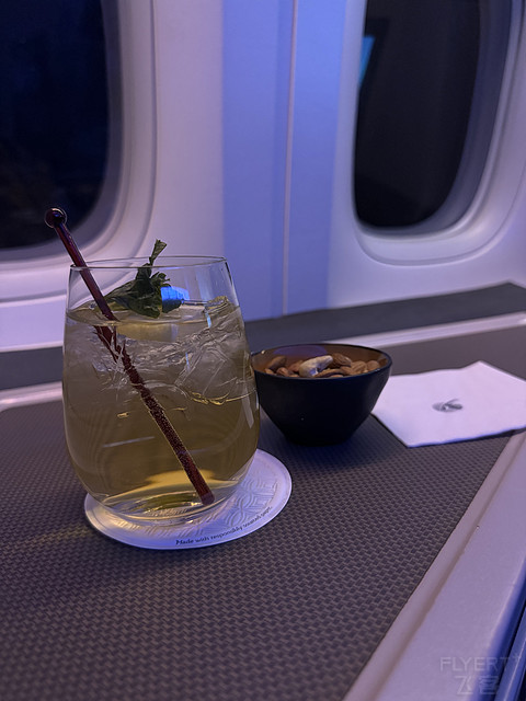 QR817｜Qatar Airways HKG-DOH Business Class｜B77W