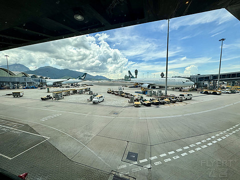 国泰航空A350-900商务舱:香港HKG-大阪关西KIX