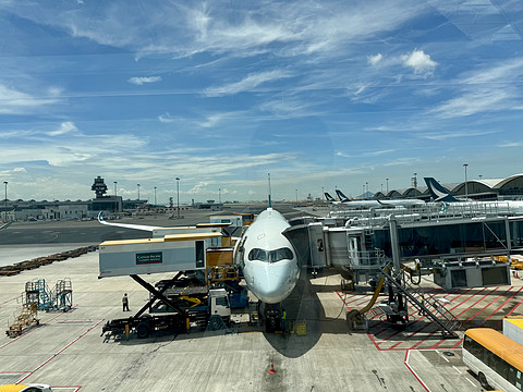 国泰航空A350-900商务舱:香港HKG-大阪关西KIX
