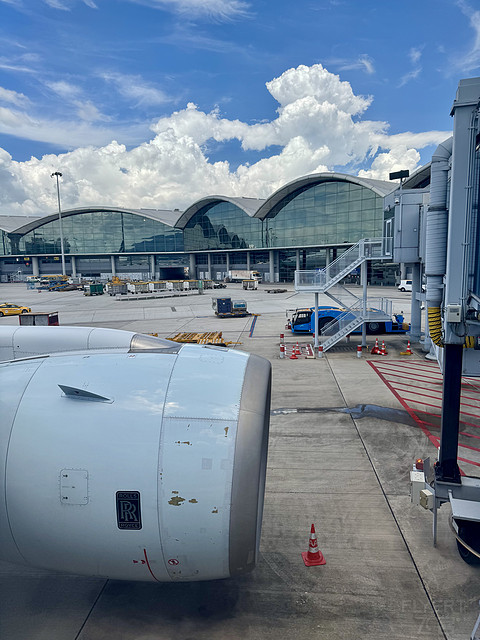 国泰航空A350-900商务舱:香港HKG-大阪关西KIX