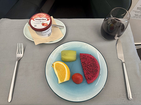 国泰航空A350-900商务舱:香港HKG-大阪关西KIX