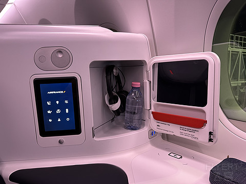 法国航空｜A350 新商务舱｜超宽1A Bulkhead Seat｜HKG-CDG-LHR