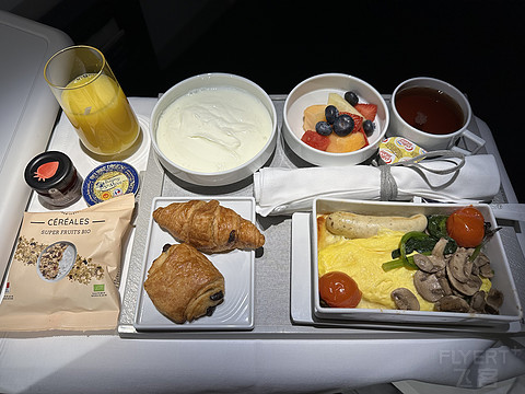 法国航空｜A350 新商务舱｜超宽1A Bulkhead Seat｜HKG-CDG-LHR