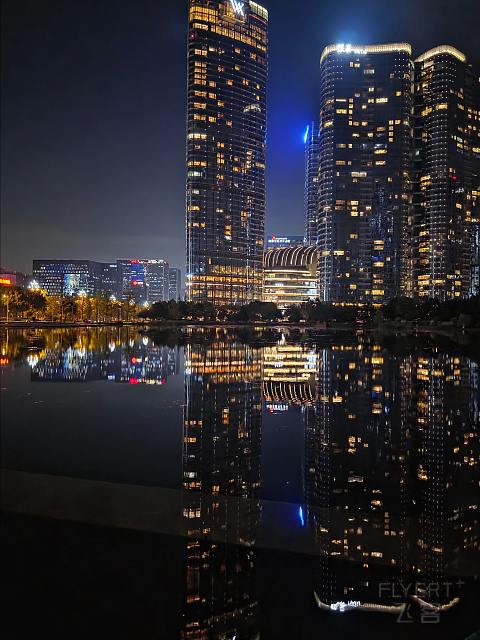在时钟下相见｜成都华尔道夫酒店双子塔景观房体验