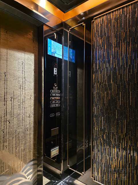 在时钟下相见｜成都华尔道夫酒店双子塔景观房体验