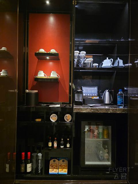 在时钟下相见｜成都华尔道夫酒店双子塔景观房体验