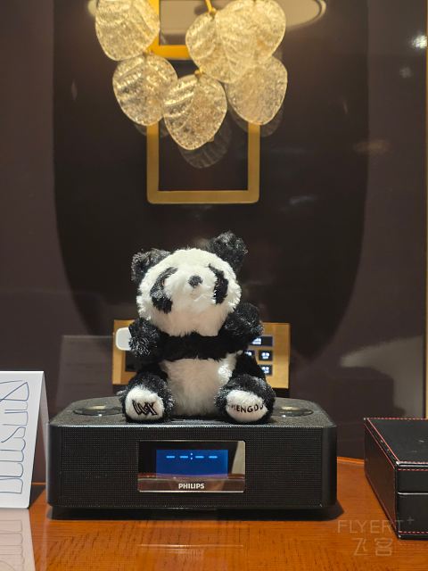 在时钟下相见｜成都华尔道夫酒店双子塔景观房体验