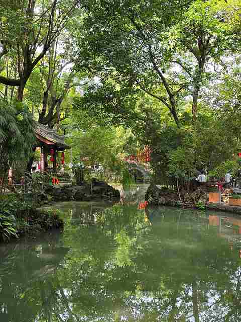 在时钟下相见｜成都华尔道夫酒店双子塔景观房体验
