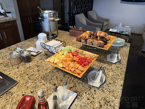 风城周边的静谧小镇 | Sheraton Lisle Naperville 行政房型入住简报