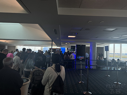计划已久的美联航国内版772打卡之行 | UA1828 MCO-ORD 奥兰多-芝加哥 飞行快报