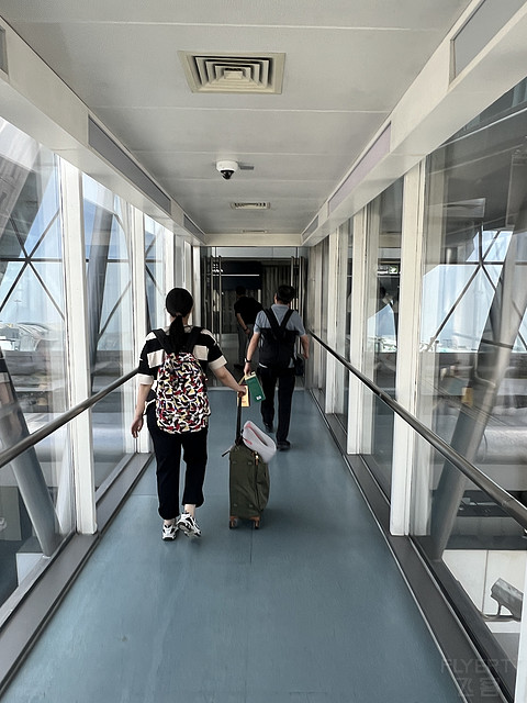 GO WEST “云端两小时，沪蓉双城记” MU5409航班飞行体验