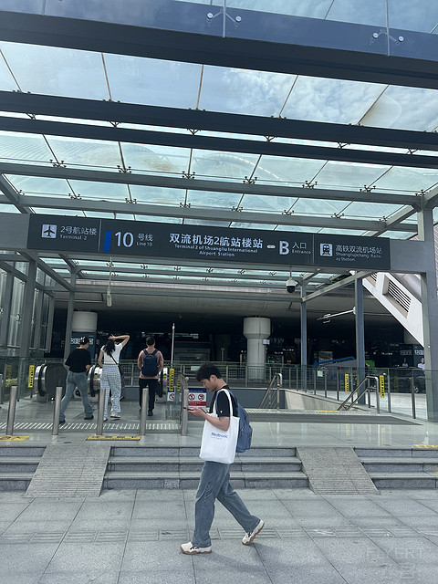 GO WEST “云端两小时，沪蓉双城记” MU5409航班飞行体验