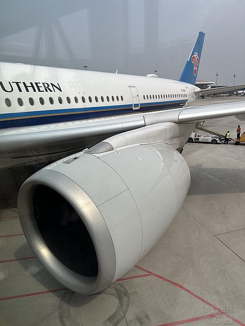 首乘南航长途航线｜伦敦希思罗-北京大兴-香港｜A359经济舱往返体验