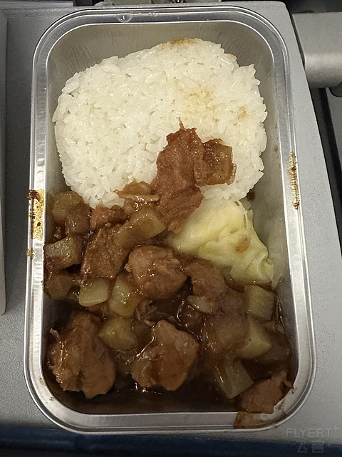 首乘南航长途航线｜伦敦希思罗-北京大兴-香港｜A359经济舱往返体验