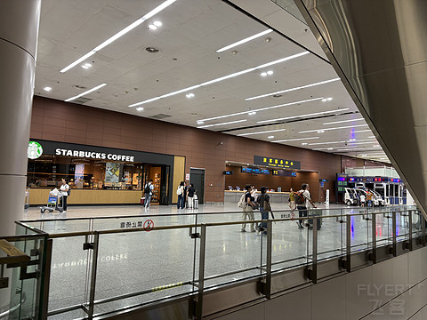 1100元的国航浦东沈阳往返P舱之旅-浦东休息室的面挡终于修好了[by上海小医生]