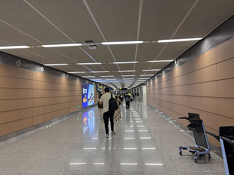 1100元的国航浦东沈阳往返P舱之旅-浦东休息室的面挡终于修好了[by上海小医生]