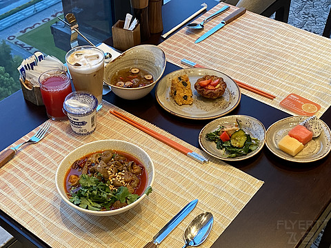 橙心橙意·嘉悦里｜成都领地希尔顿嘉悦里酒店｜天府广场全景房