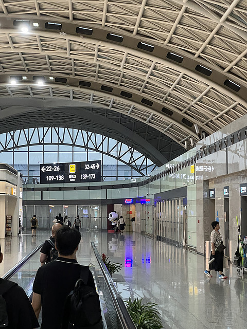 “极速担担面”之成都双流机场T2东航贵宾室体验