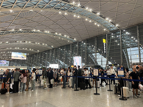“极速担担面”之成都双流机场T2东航贵宾室体验