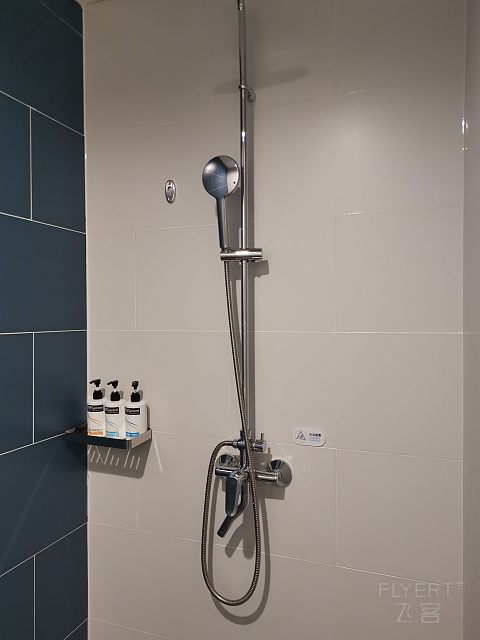 每根烟囱都是大地的肺叶 @Holiday Inn Express Harbin Songbei 每根烟囱都是大地的肺叶 @Holiday Inn Express Harbin Songbei