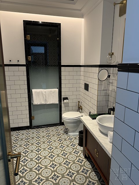 巴库商业酒店The Merchant Baku Hotel，豪华双床房体验
