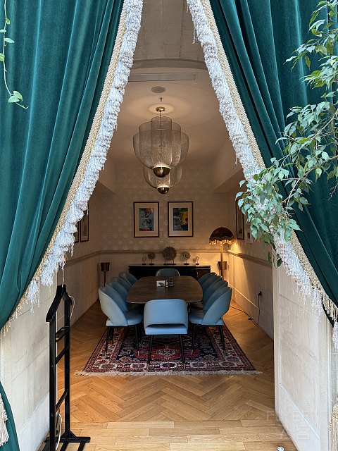 巴库商业酒店The Merchant Baku Hotel，豪华双床房体验
