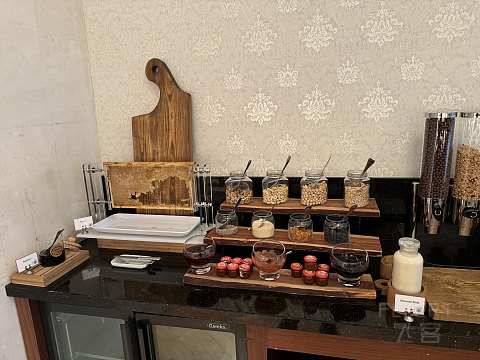 巴库商业酒店The Merchant Baku Hotel，豪华双床房体验