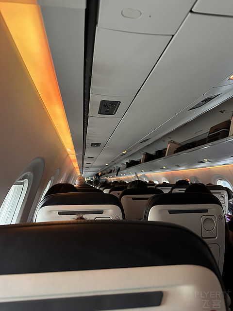 阿姆斯特丹之旅｜荷兰皇家航空 KLM｜LHR-AMS 往返体验｜解锁新机型E295