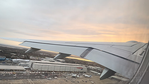 阿姆斯特丹之旅｜荷兰皇家航空 KLM｜LHR-AMS 往返体验｜解锁新机型E295