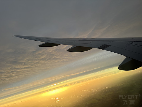阿姆斯特丹之旅｜荷兰皇家航空 KLM｜LHR-AMS 往返体验｜解锁新机型E295