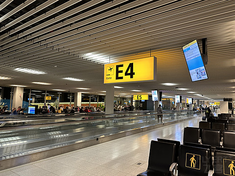阿姆斯特丹之旅｜荷兰皇家航空 KLM｜LHR-AMS 往返体验｜解锁新机型E295