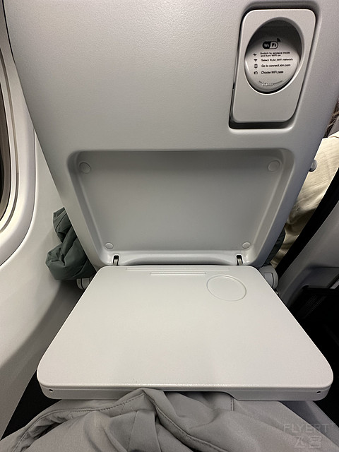 阿姆斯特丹之旅｜荷兰皇家航空 KLM｜LHR-AMS 往返体验｜解锁新机型E295
