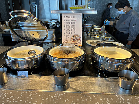 不功不过，不温不火——金华万豪