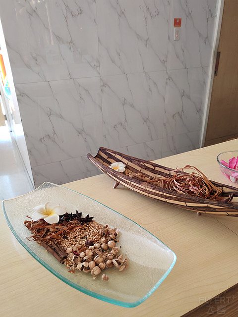 雅加达卫星城勿加泗CBD哈里斯度假酒店