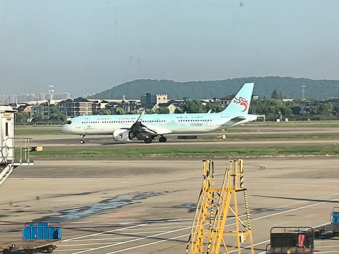【大学生临时返校，厦航暖心送贺卡】MF8229小记