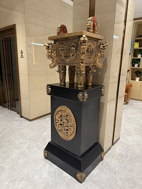 打卡中国面积最大的市辖区-新疆哈密市伊州区-哈密艾扉酒店新民五路美食街店