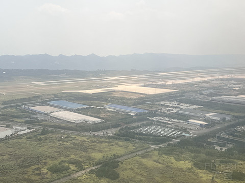 唯有牡丹真国色｜CA4360:湛江吴川-重庆江北，盛开在空中的黄牡丹