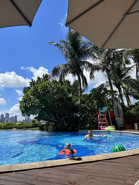 枕海听涛观云起，一宿华彩揽琼州｜海口华彩洲际酒店尊享行政海景房体验