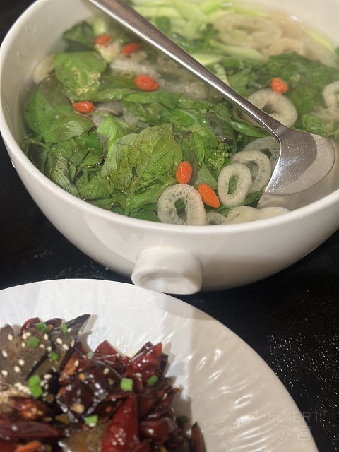 住在大玉米楼上啦·郑州绿地JW万豪酒店｜连住两晚行政套房体验